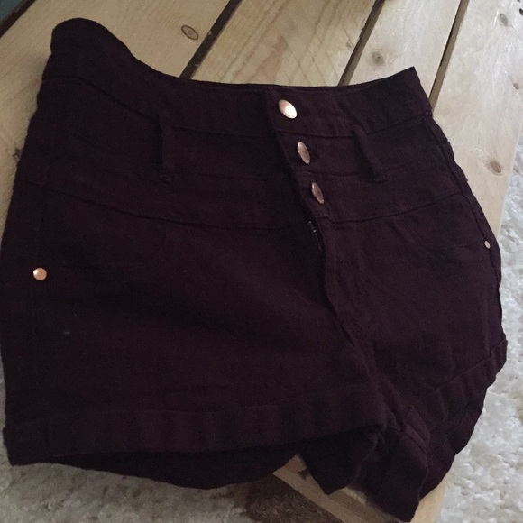 high wasted maroon denim  shorts - Picture 3 of 5